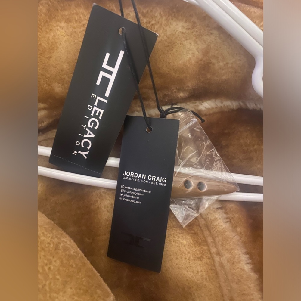 Coat I got as a Christmas gift for a very ungrateful cheating boyfriend !!!